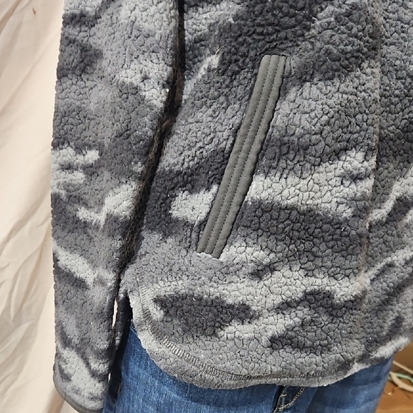 Gray Camouflage V-Neck Sweater - Picture 4 of 6